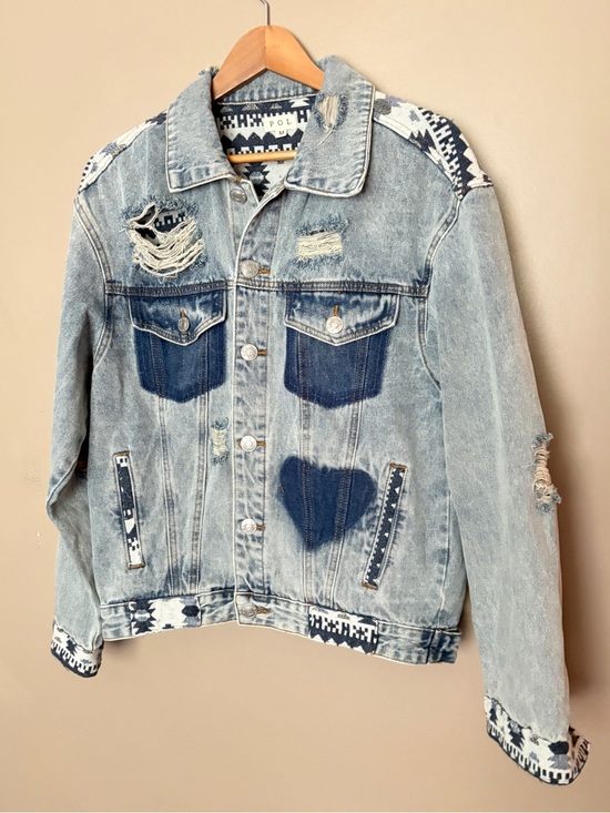 POL Jackets & Blazers - POL Clothing Distressed Denim Trucker Jacket Southwest Aztec Heart sz M